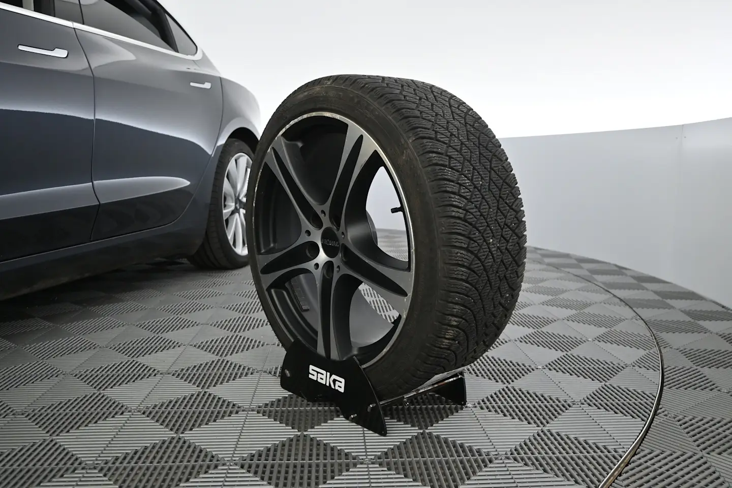 Car Image - 5IYMwvPyF6wq56EtR7H0G1