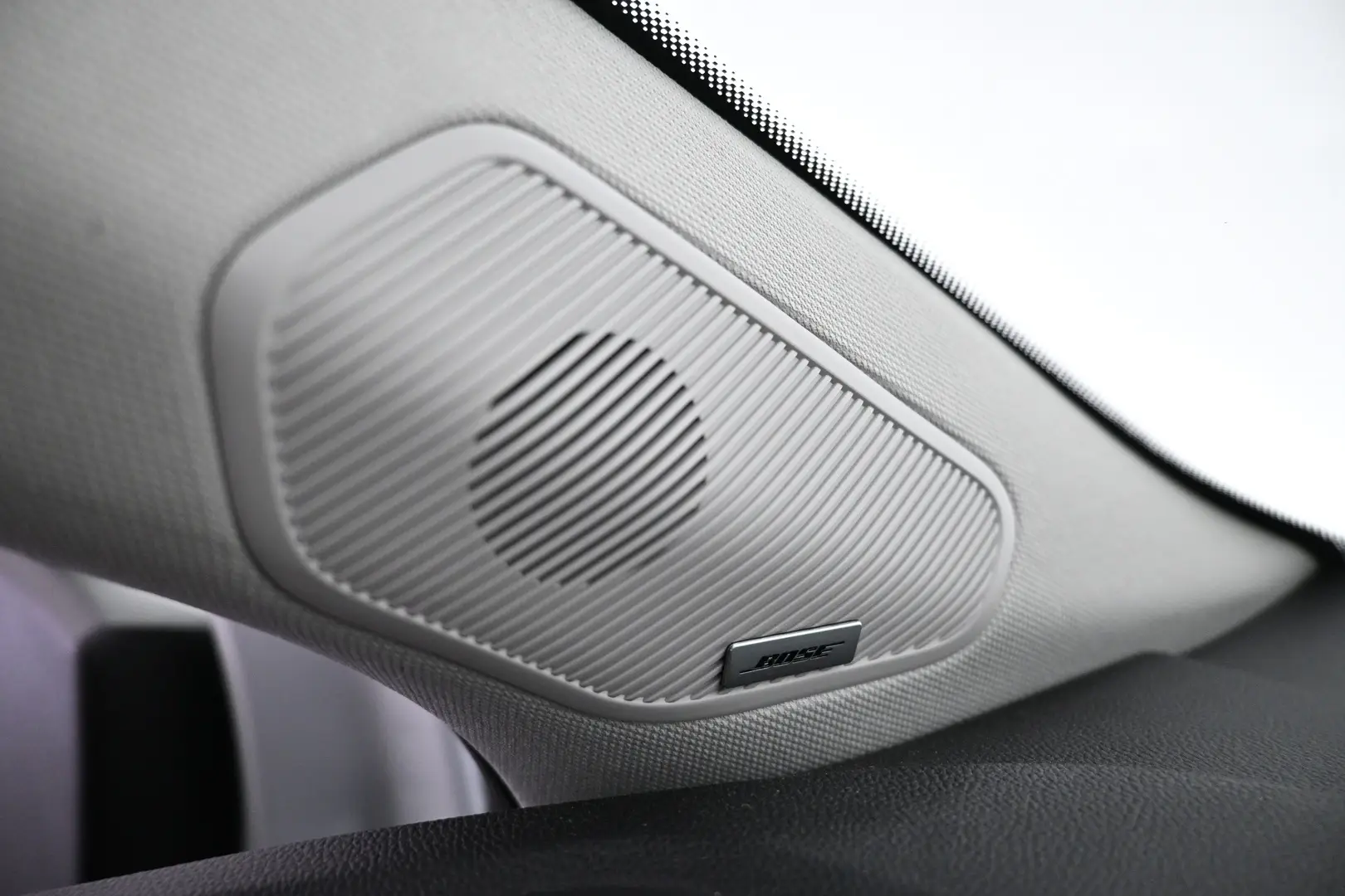 Car Image - 2lMi8ljcSlVsFir94fYWMj