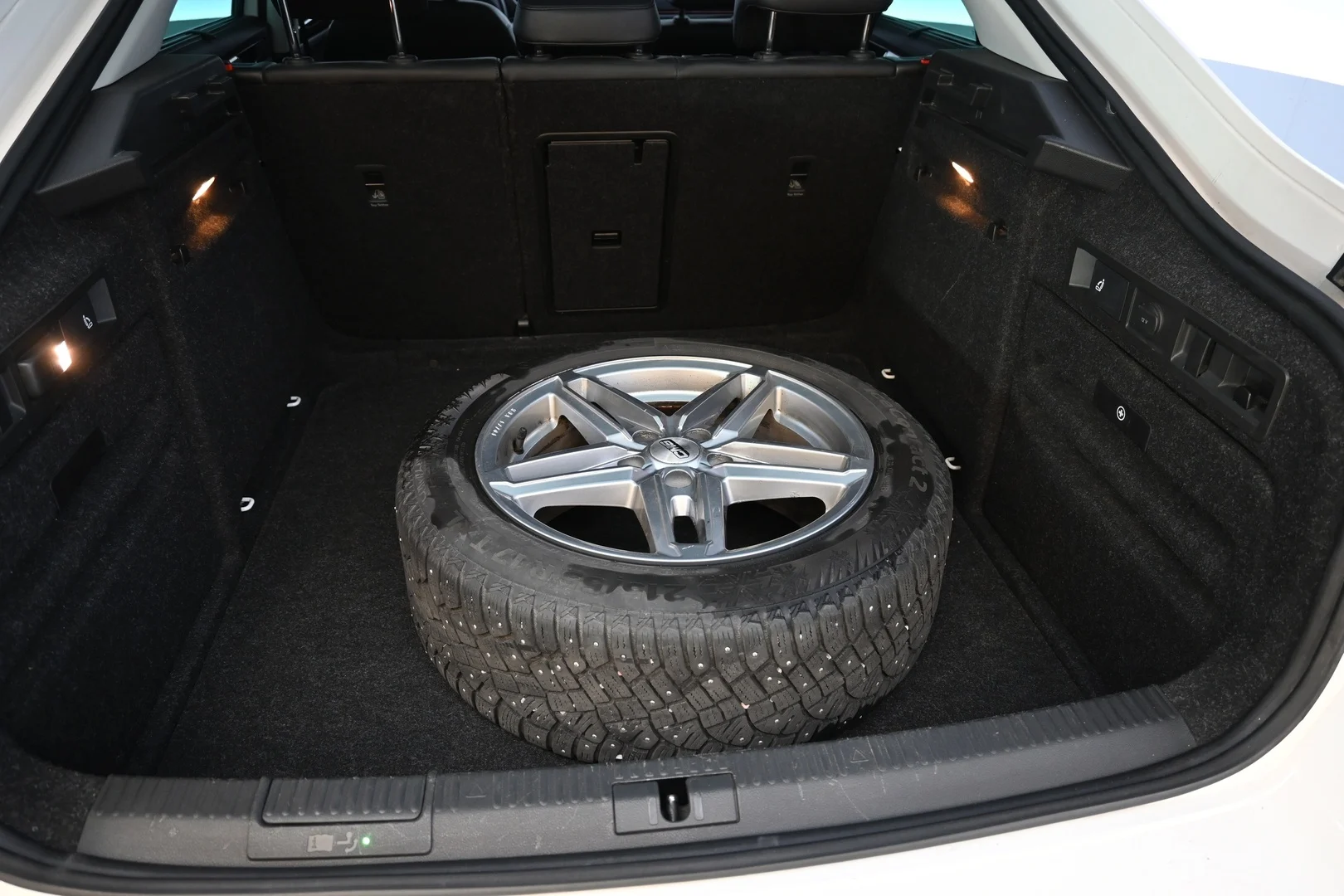 Car Image - 7fkwA1Kb2DRufaiLKzItJr