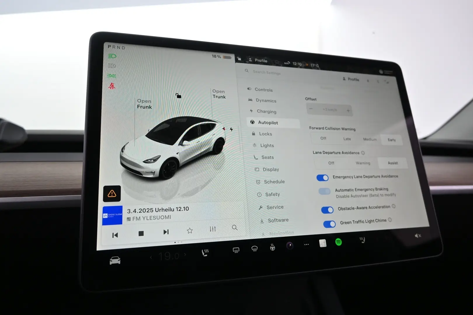 Car Image - 26QIHXxfAS2j7hhXYjdmwi