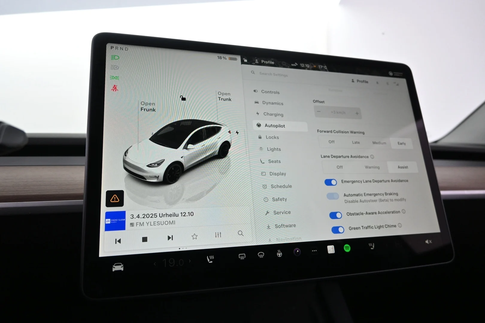 Car Image - 26QIHXxfAS2j7hhXYjdmwi