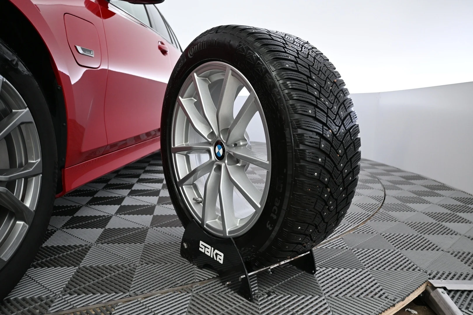 Car Image - 2nvYEjwoP3b3gwTgLPkAnF