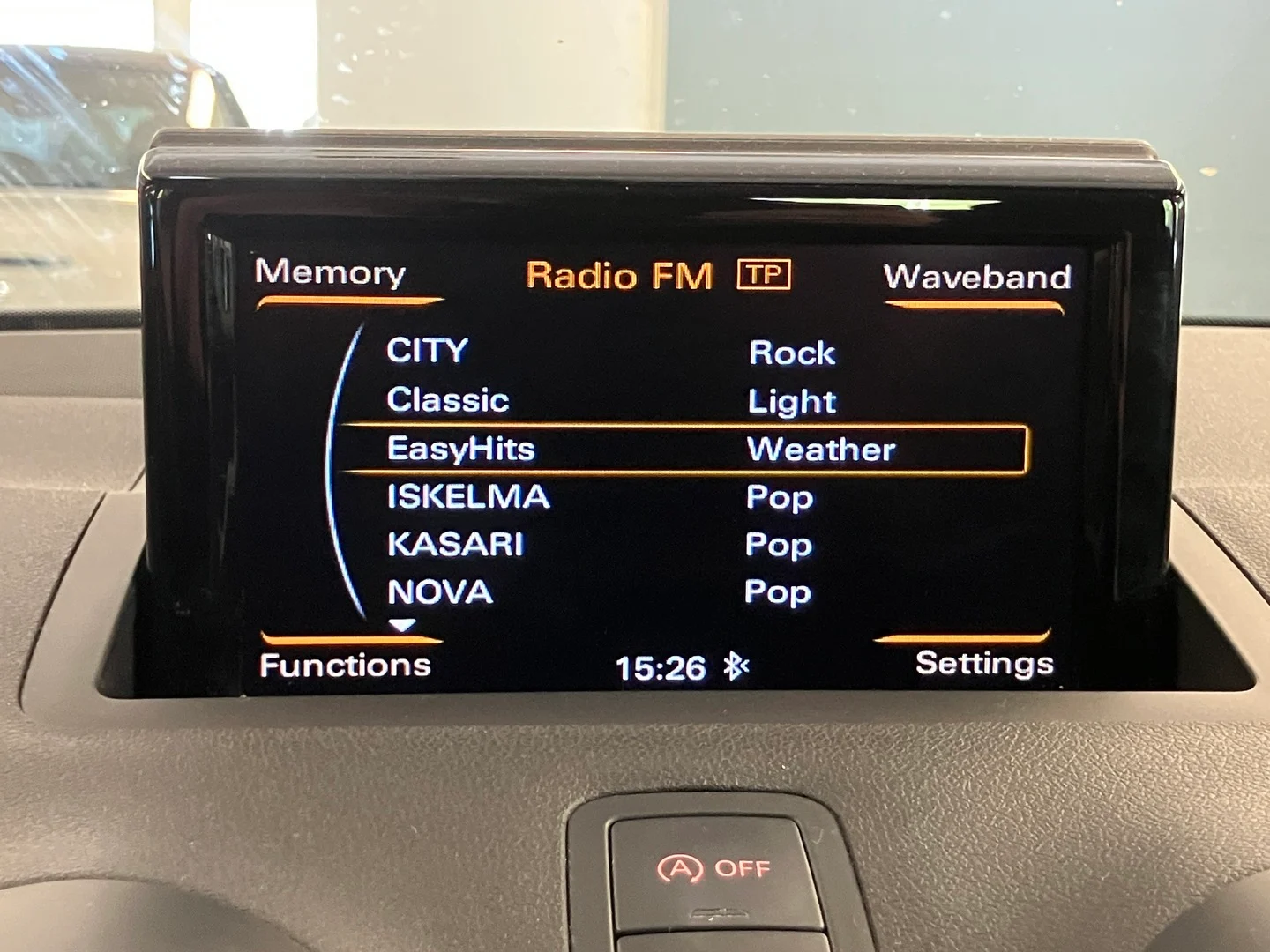 Car Image - 4wGpgbGh5jXCUx4y8XfB3s