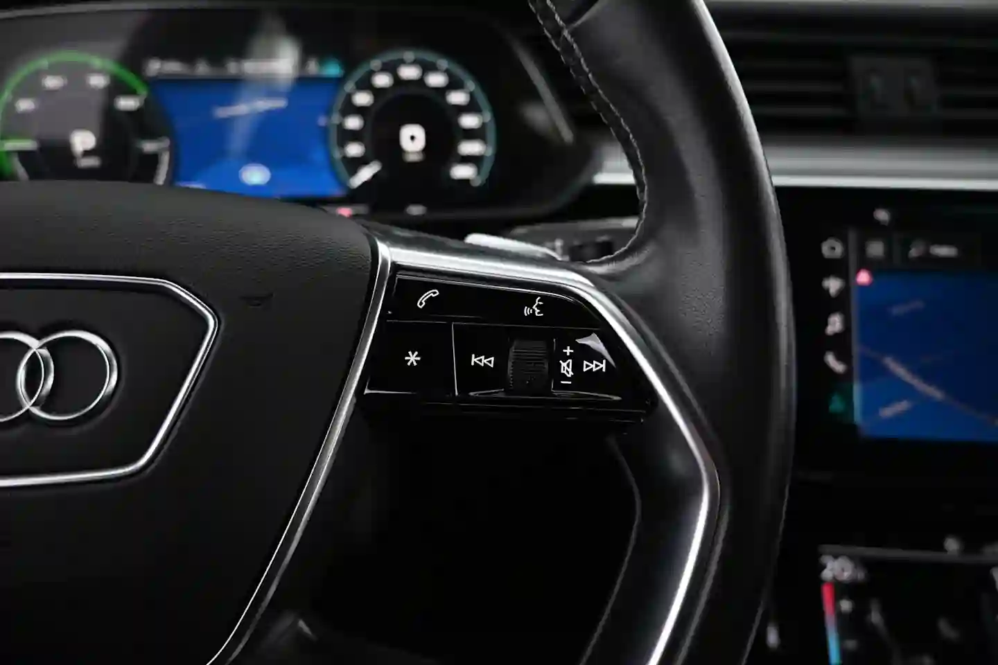 Car Image - 1DVlsTHozufysu1vHwMZIL