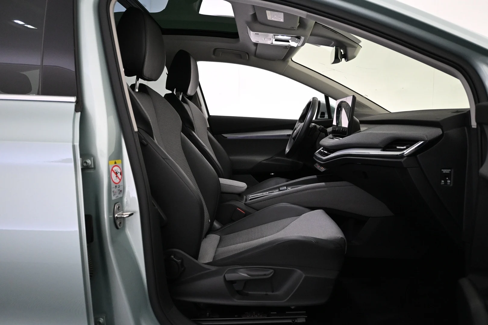 Car Image - 15QRHDjfimgdplG0C3CbiK