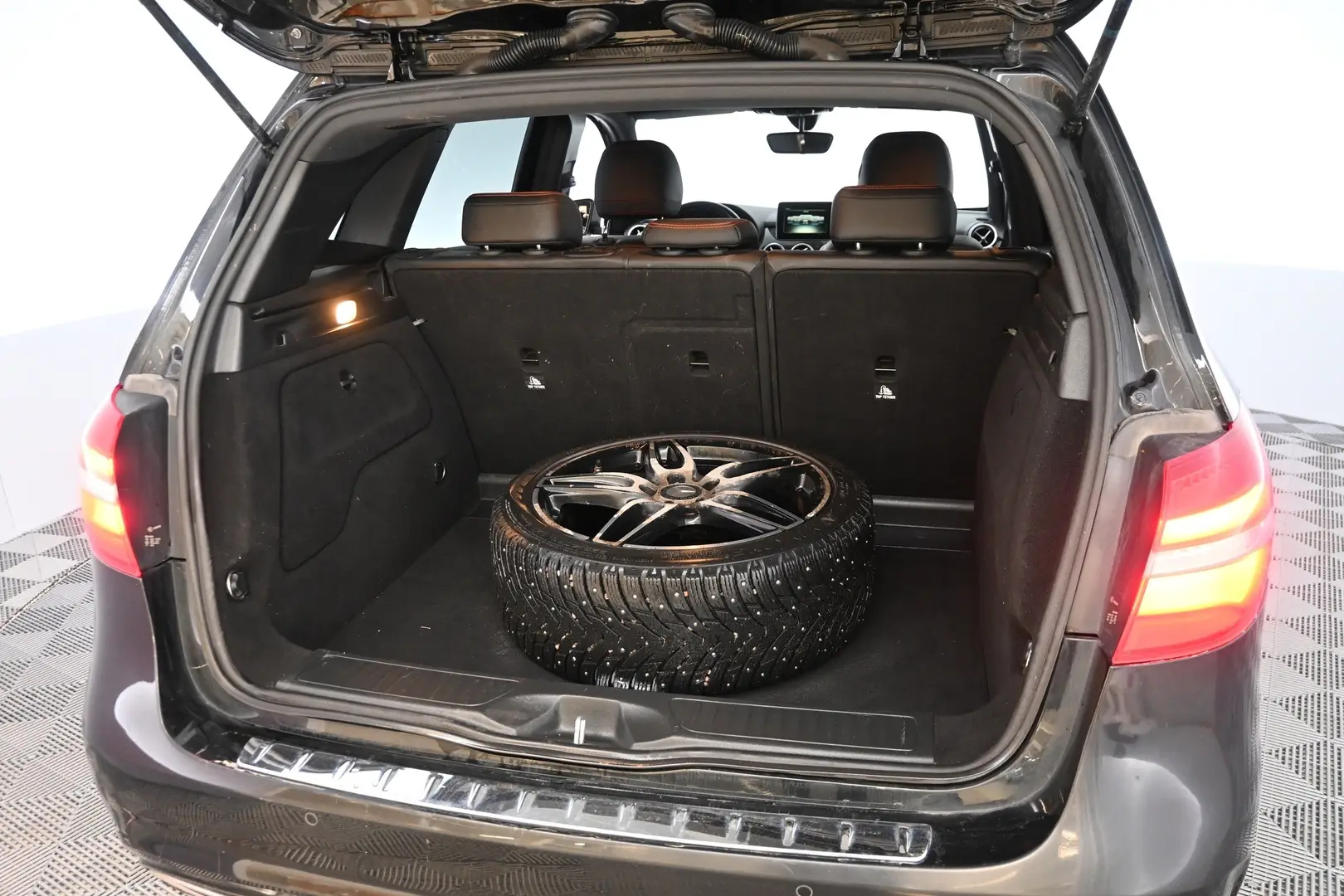 Car Image - 5siybFP8L5kYKodSADFwkn