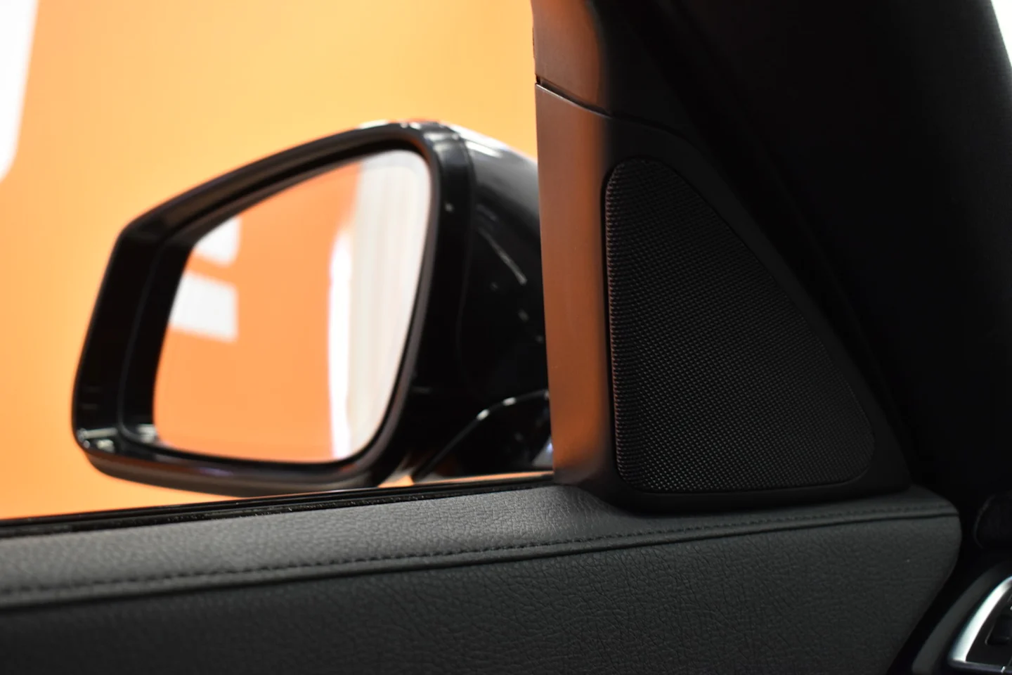 Car Image - fmU7IaI1vwipYcn9VYN94
