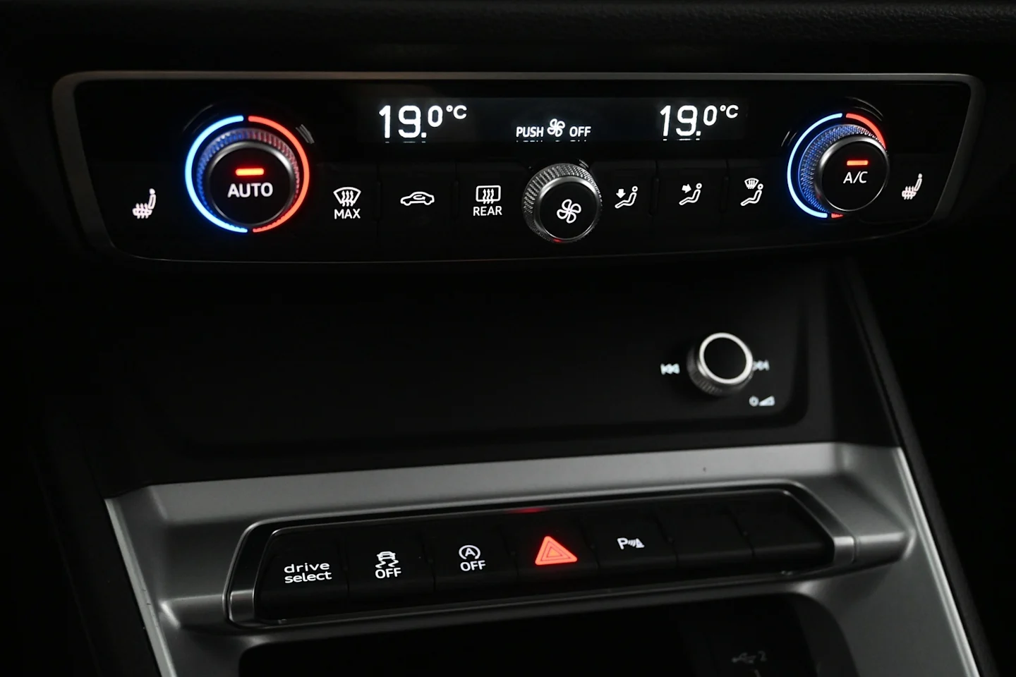 Car Image - NY9aKO604bFDlTcAHuh0f