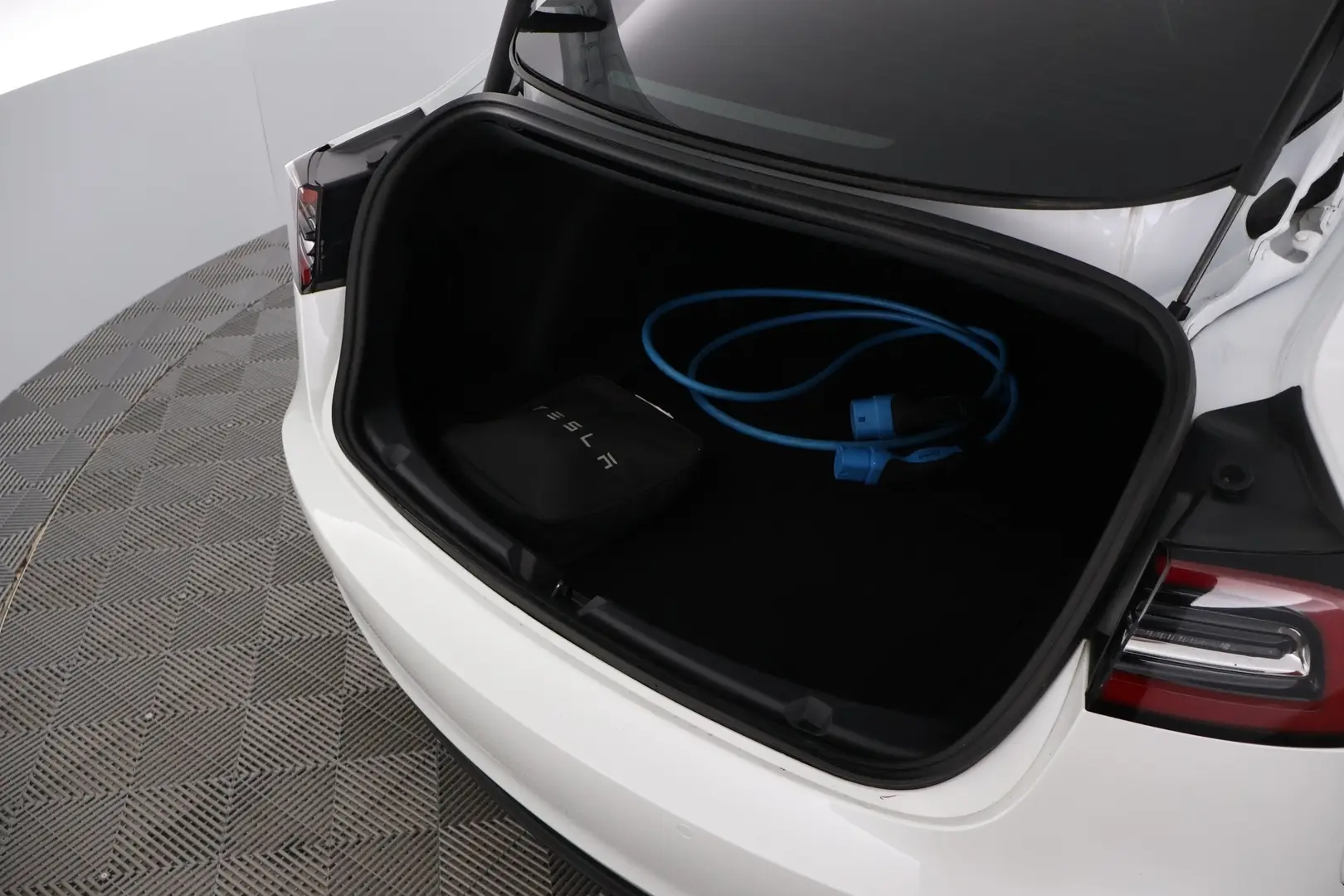 Car Image - 5o4MBF1A9yYtAywrNuQToe