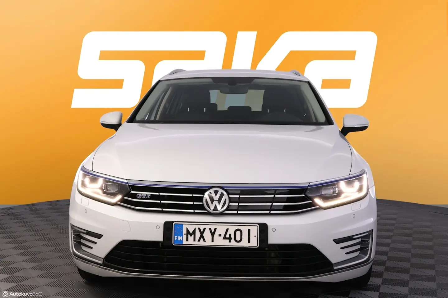 Car Image - CBLQ5gAoPwpCgIDHMj8a9