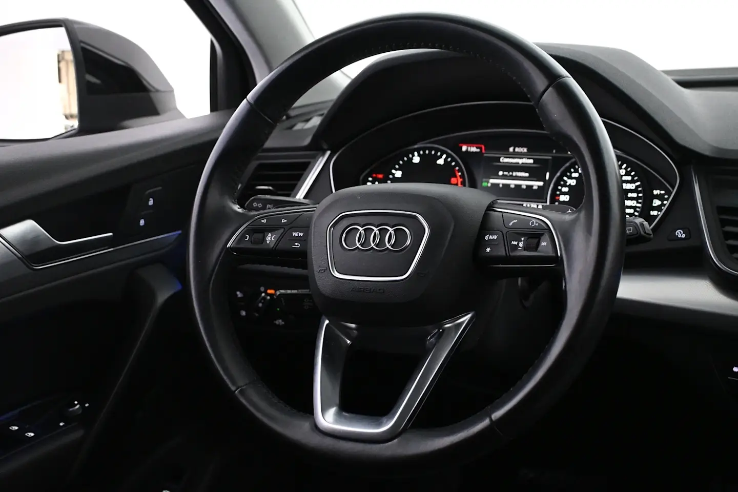 Car Image - 5XfgLplBDvUcwVub8q5bJD