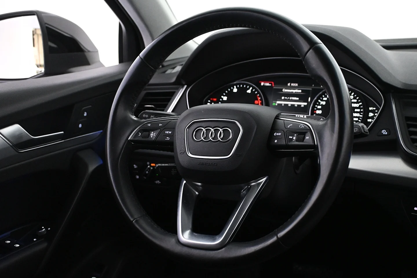 Car Image - 5XfgLplBDvUcwVub8q5bJD
