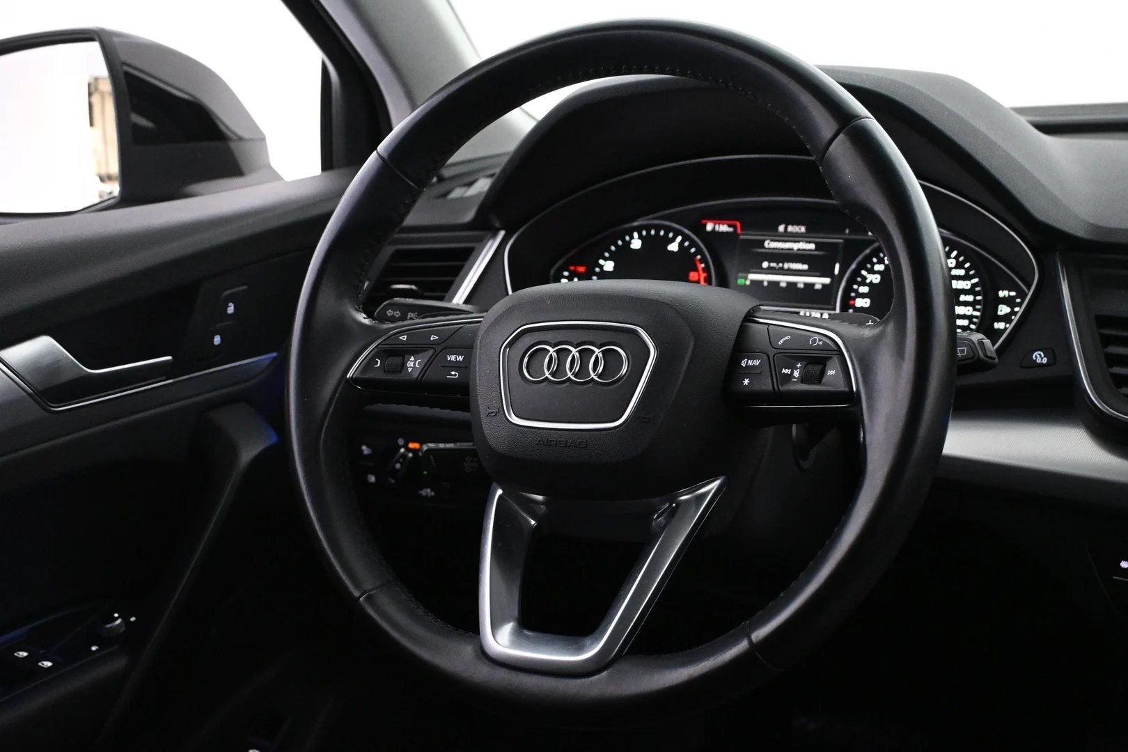 Car Image - 5XfgLplBDvUcwVub8q5bJD