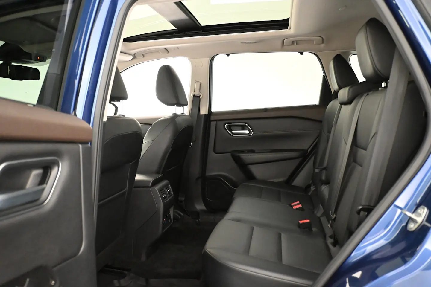Car Image - 3GWY1RqXVF6BHAfWbzt9RZ