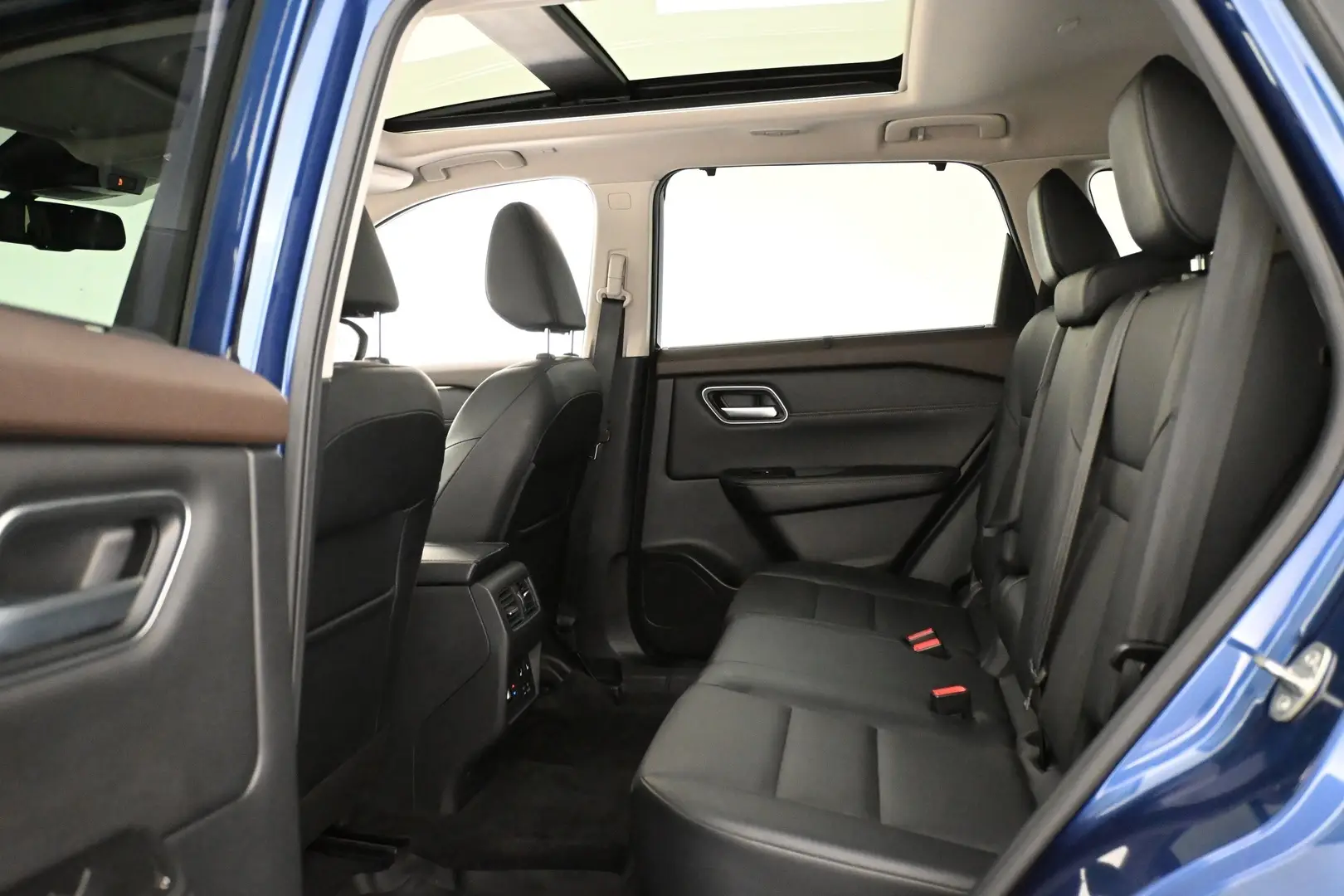 Car Image - 3GWY1RqXVF6BHAfWbzt9RZ