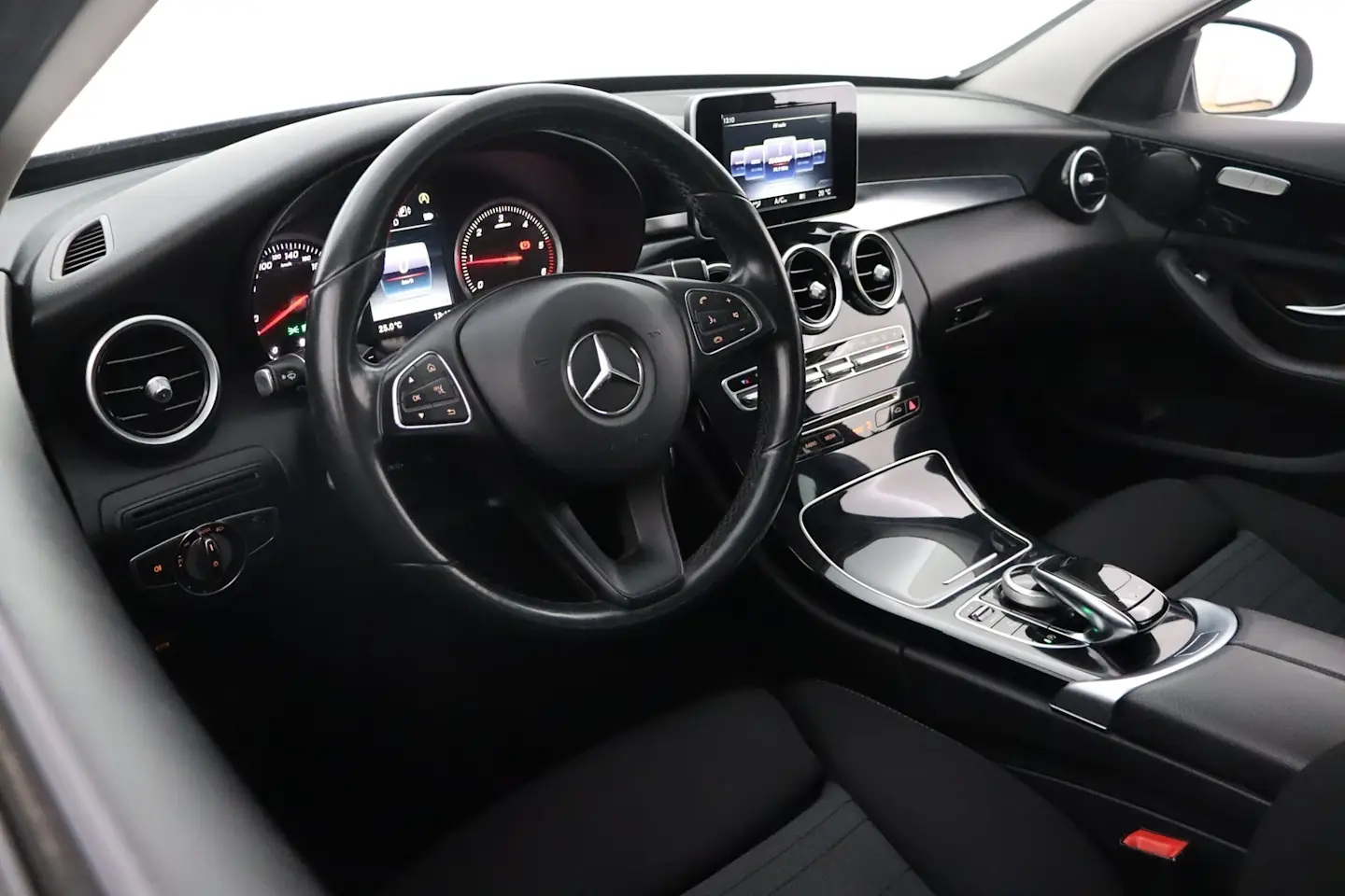 Car Image - 4KqVovLujRbjfX7Gs6iTWQ