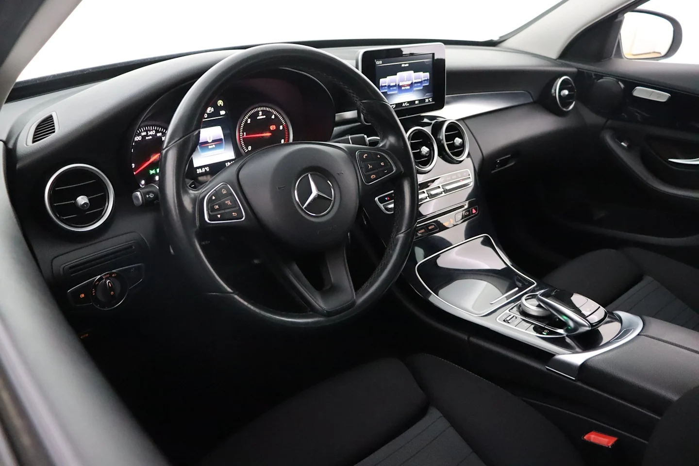 Car Image - 4KqVovLujRbjfX7Gs6iTWQ
