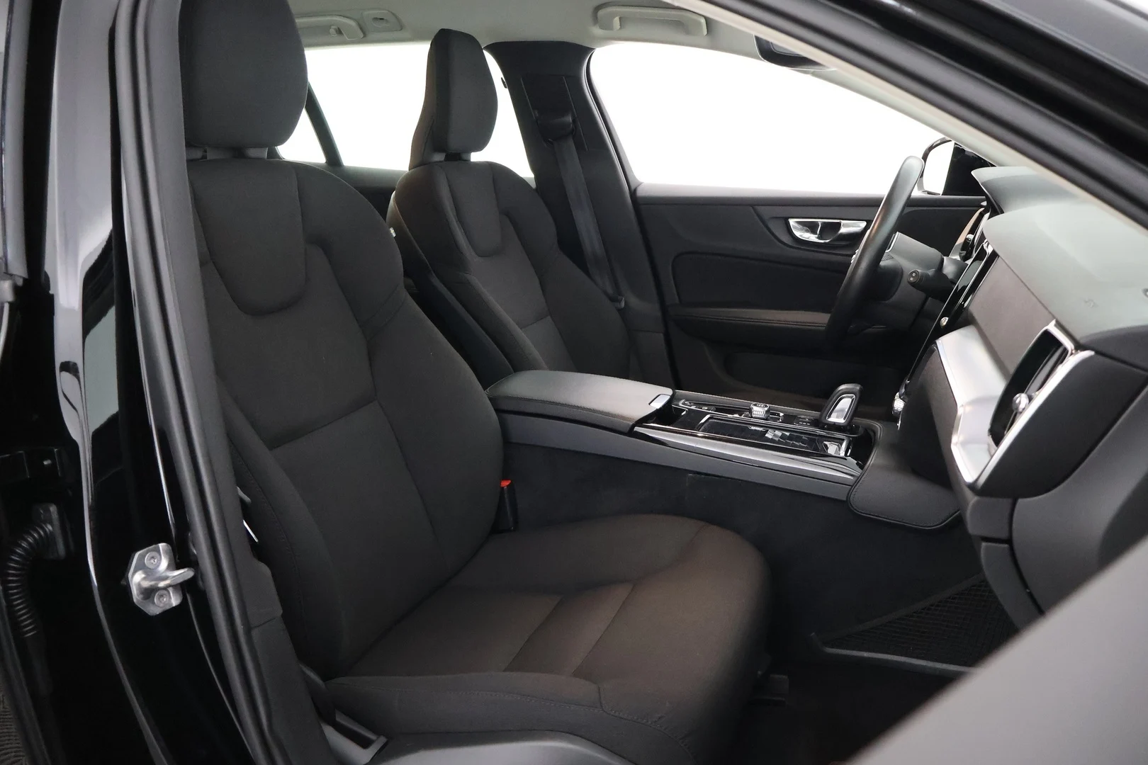 Car Image - 4vkeOyu7VrIBvfNCV3dFZo