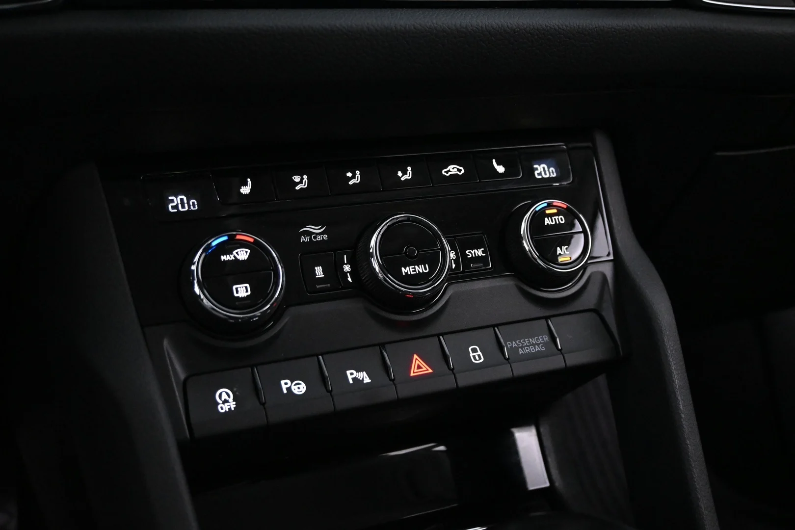 Car Image - 1DeC7EYuHEr5F3l9x06Oos