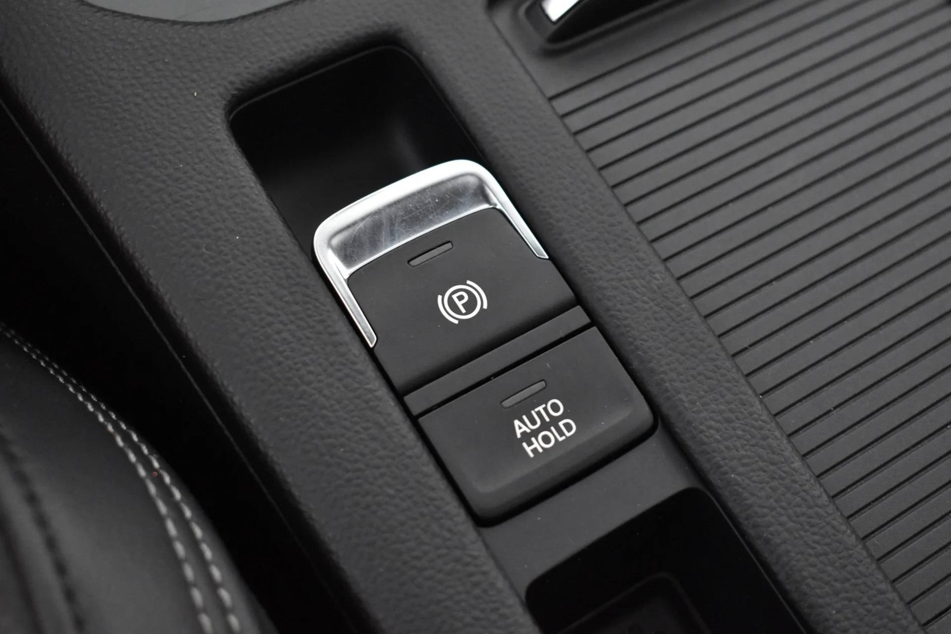 Car Image - 369VRJdeJZAlkSJy7P0O4N