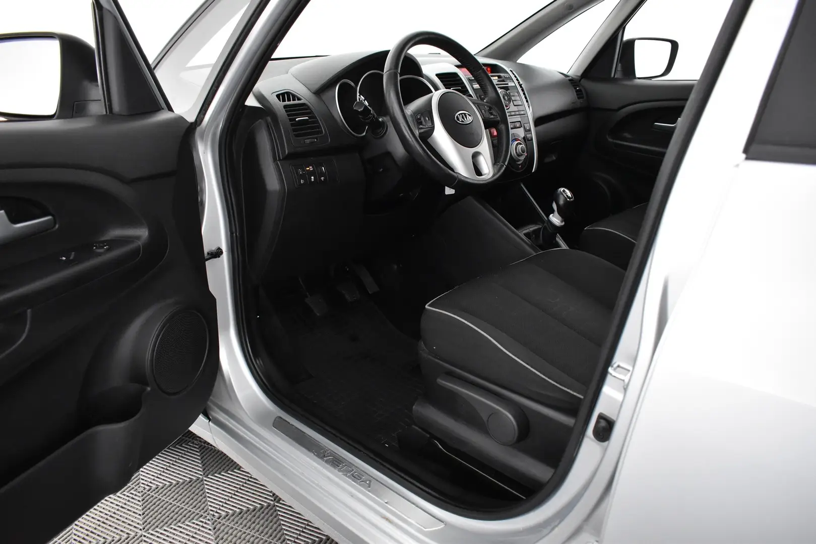 Car Image - 1HE9O2iQMZK1yWbxWjgE4X