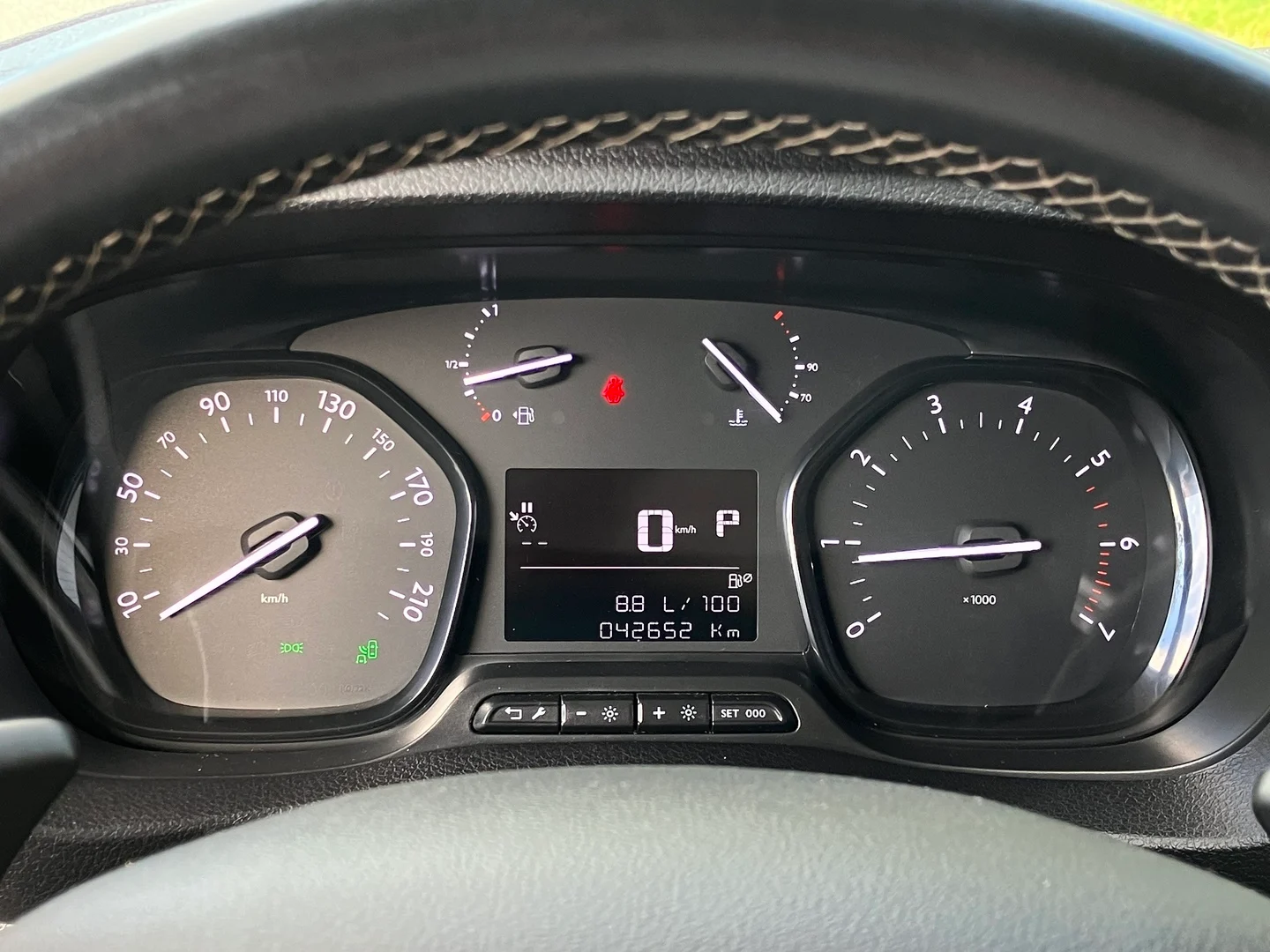 Car Image - 5gVtyKQlewZGLx2oE6wo9I