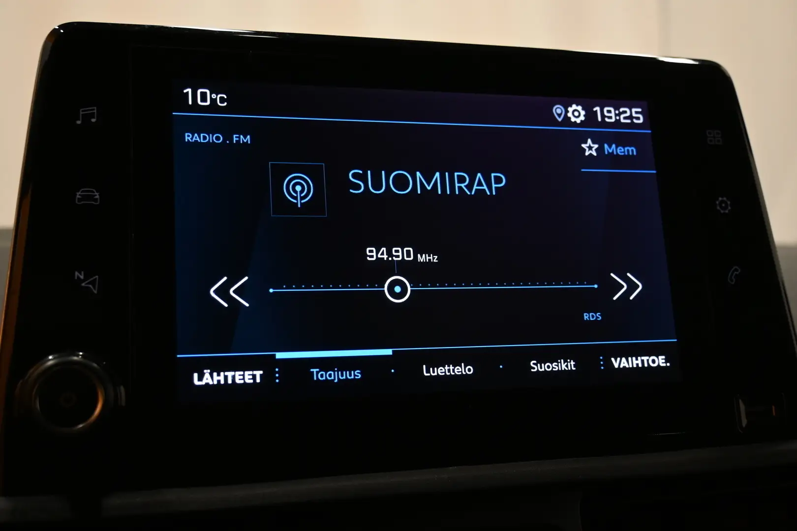 Car Image - 1gWAgmjAxhmsJSMOpKmLRt