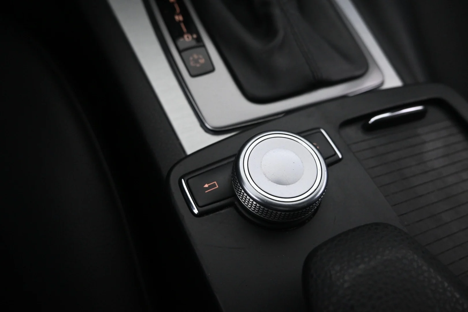 Car Image - 5JZhSFVdK41mf8bl1FBVOn