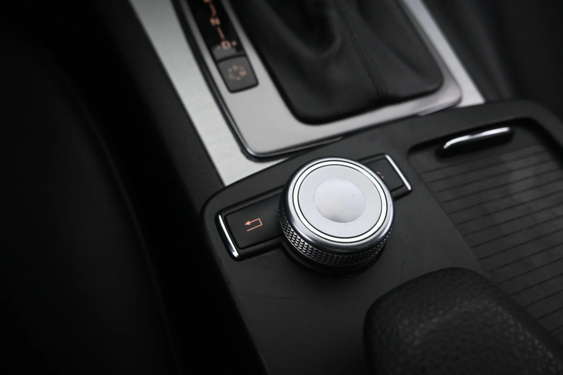 Car Image - 5JZhSFVdK41mf8bl1FBVOn