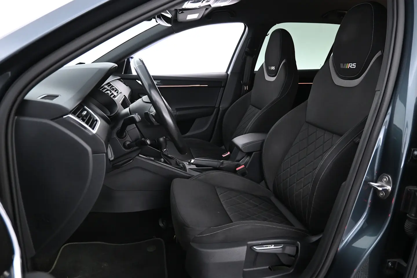 Car Image - 2Vcn7TZ0TAllvBqqhYgZ32