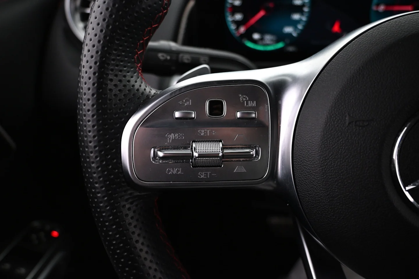 Car Image - mUAtiZxVe7UanAkErpDUX