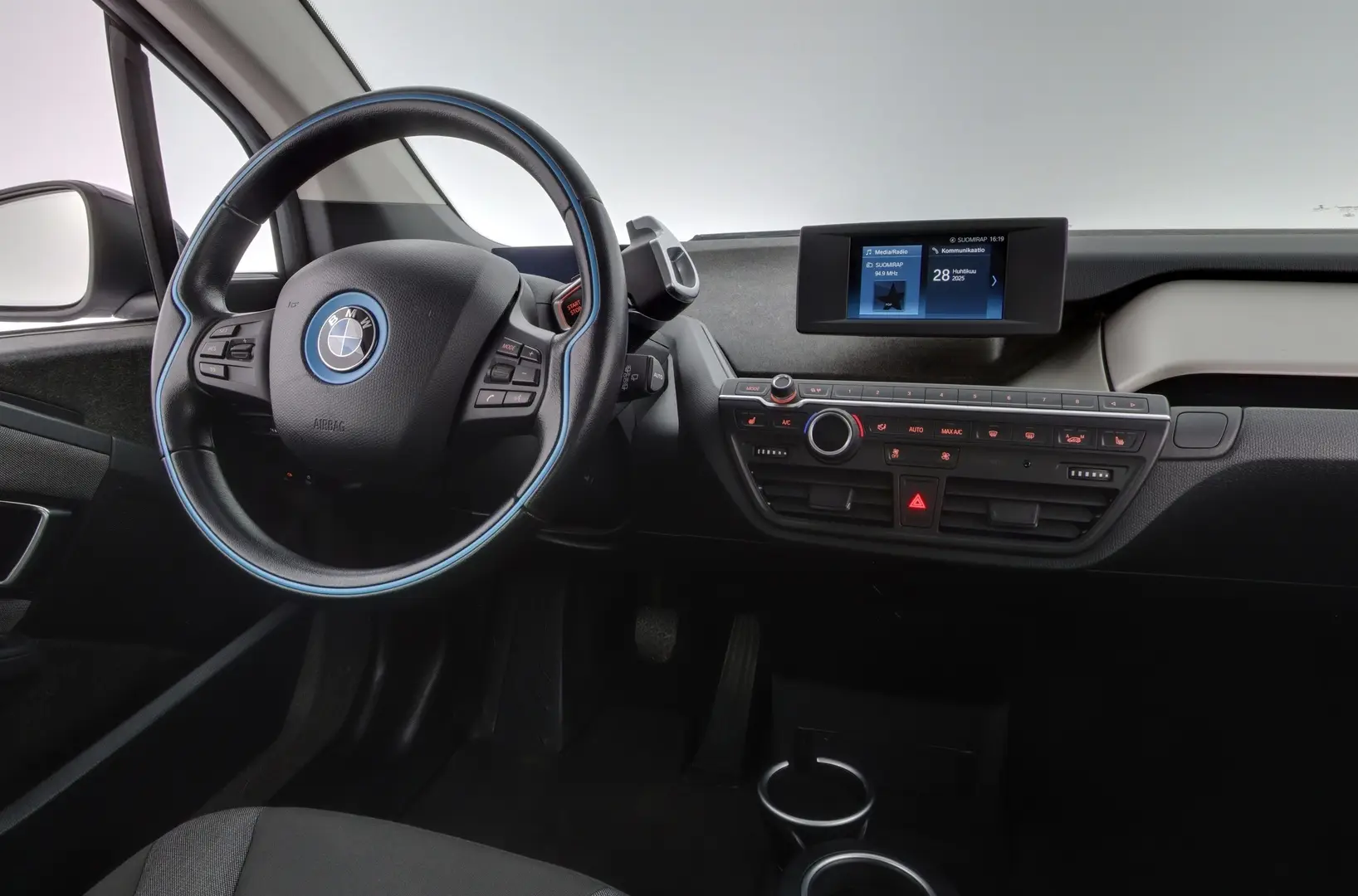 Car Image - 4914r7kvcLmcNP4Uvdiw6r