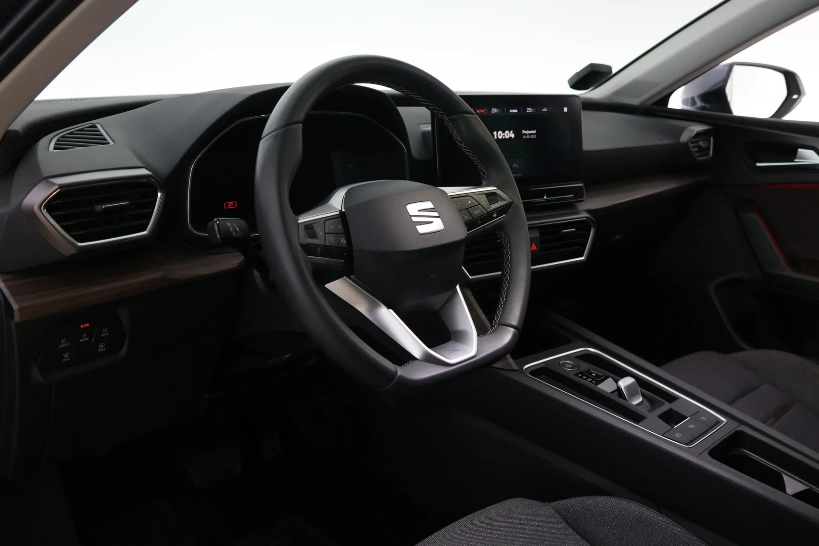 Car Image - IH8V3TXOStIvRNb2Syad6