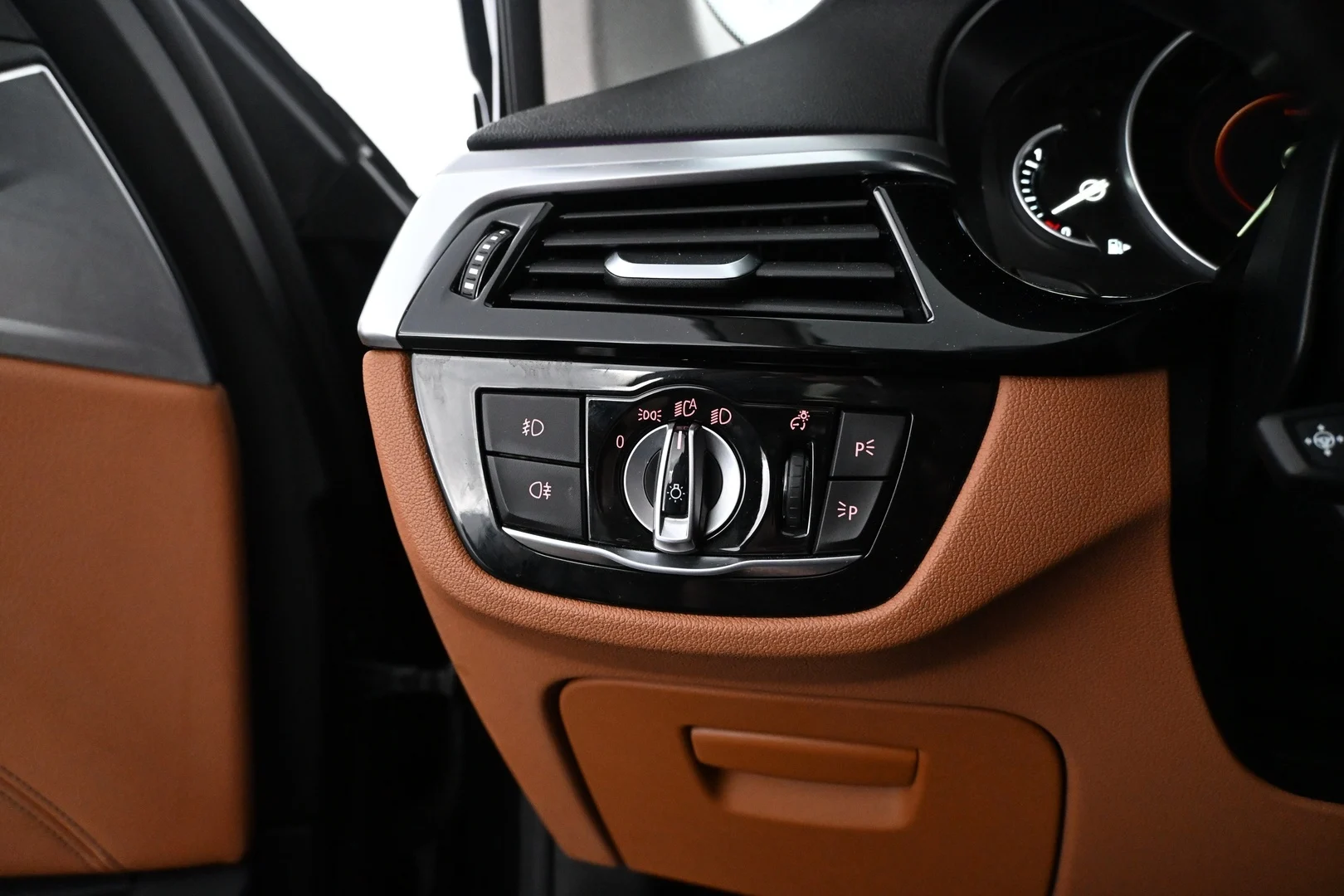 Car Image - 1269UeUG9h8MZwTUeCMWit