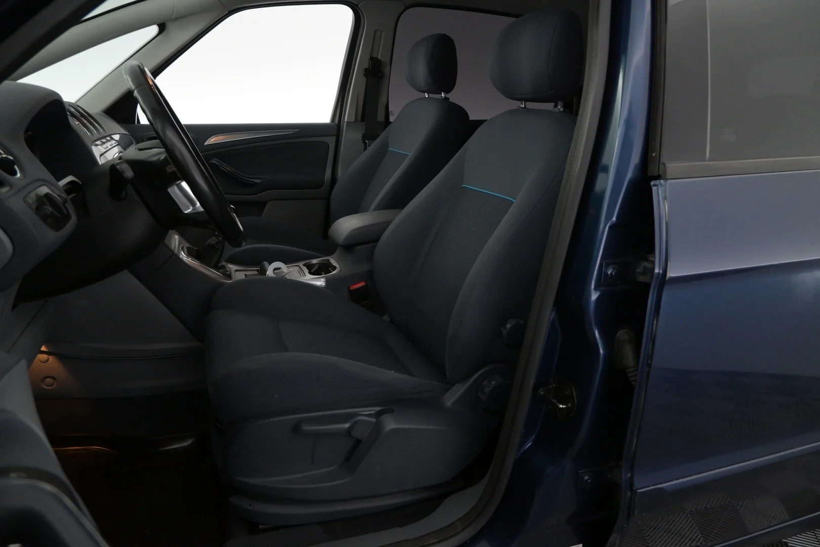 Car Image - 6SighWiRb3ydyVHcI4X6Y9