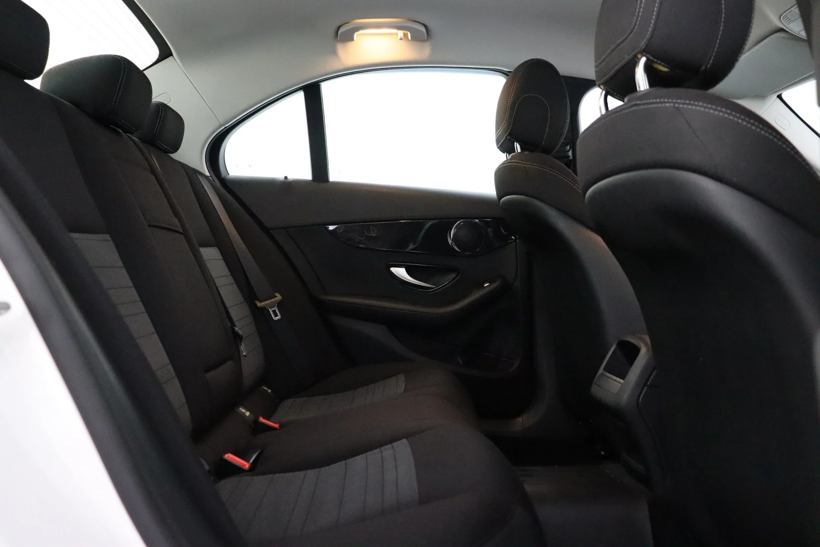 Car Image - V6rq8bDVMT0G5ci0bPmGl