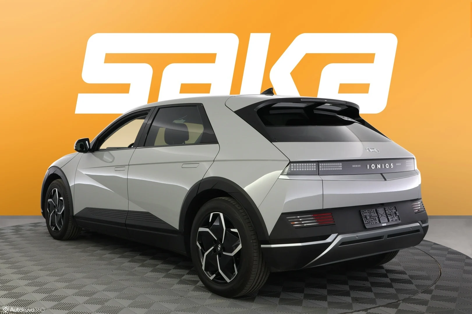 Car Image - 7F1nyAcoVd5ydqUq8I9G6S