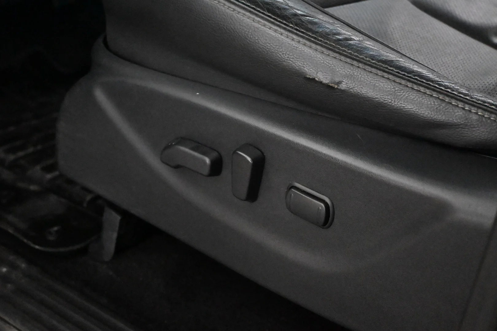 Car Image - 6PgDInTM8KHSBJ18tMQwr9