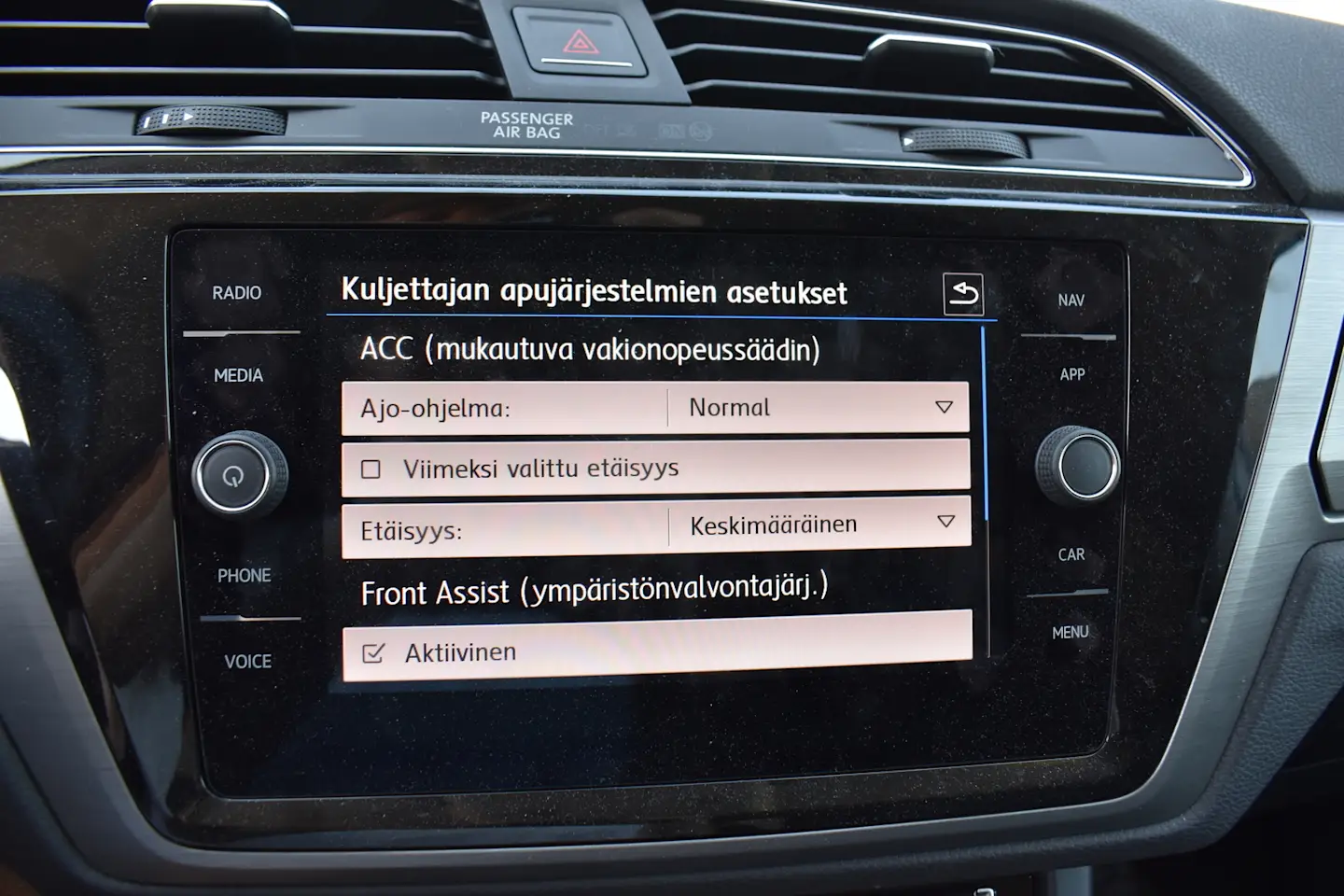Car Image - 23r4znUKeXNlqkMWLsfAhJ