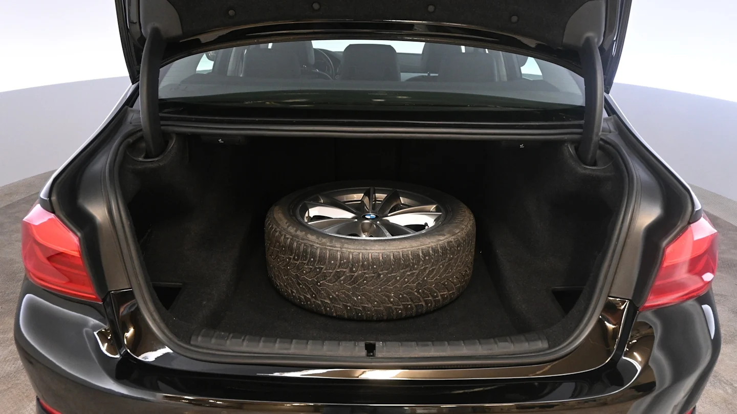 Car Image - 1jiaJH4QWucitLWrCyiYLp