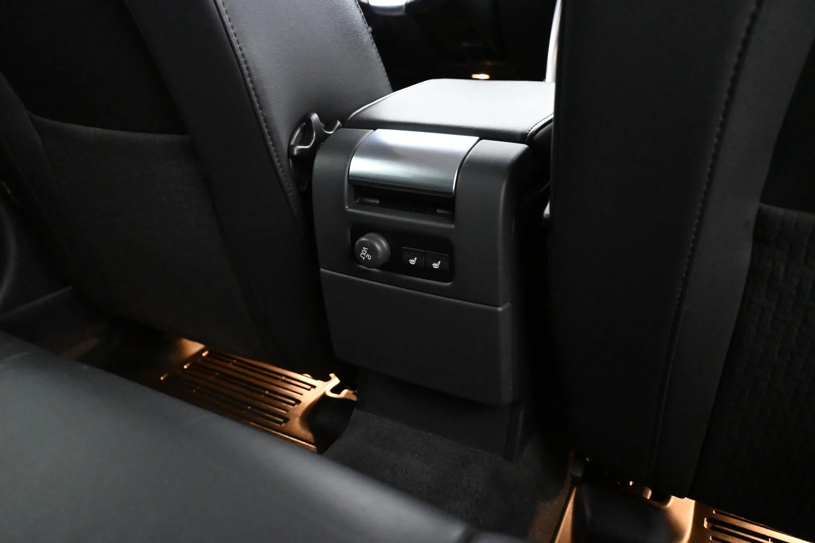 Car Image - 4Lg57iBolb09Vd9nrwFZVU