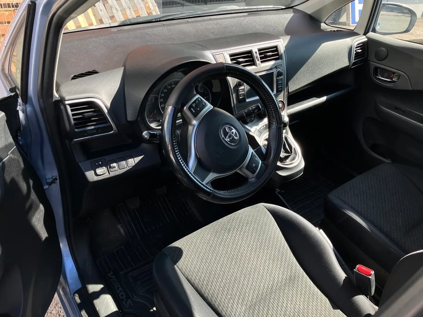 Car Image - ufHsXYI9nyt56j1JhKDlu