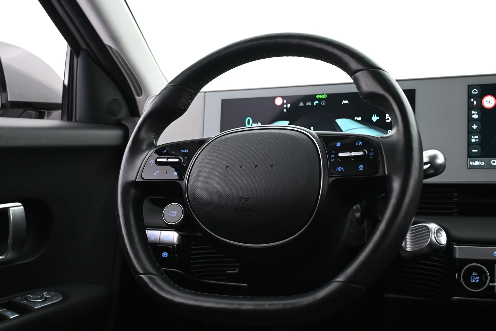 Car Image - 46WFzdV1o6Kfnsq7jgHC8E