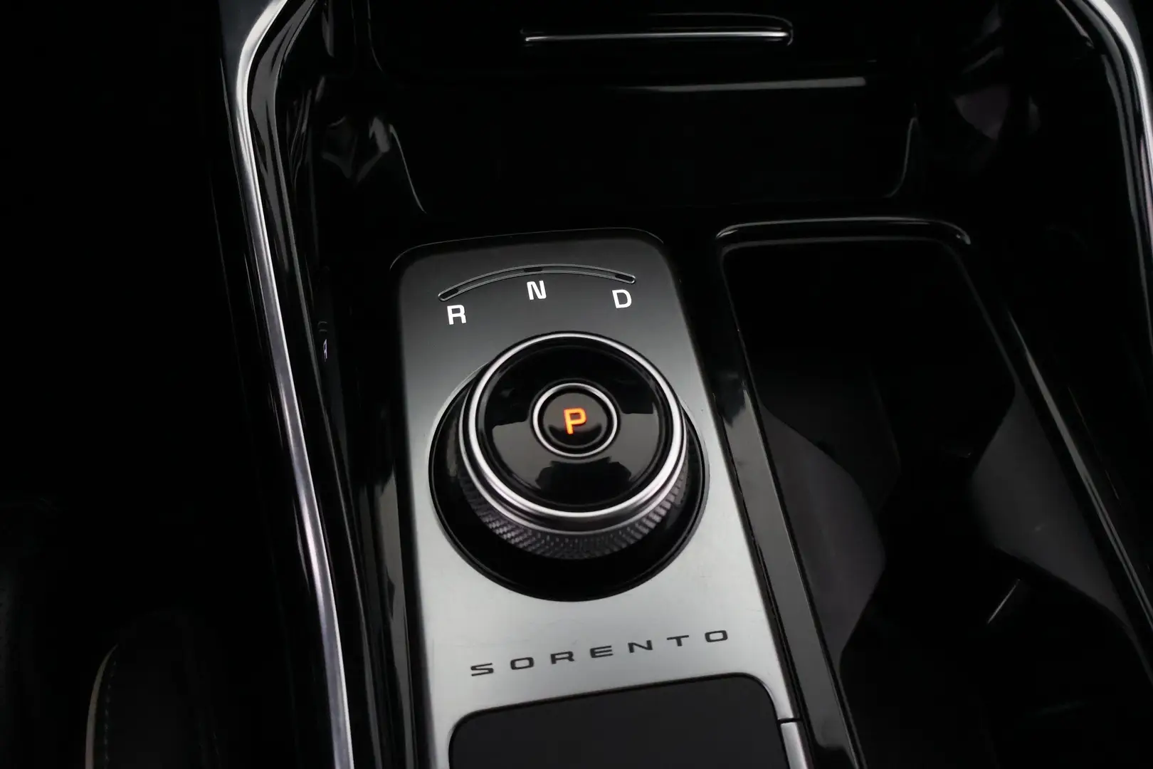 Car Image - 1Oh8HDA9EIpJNoNBcOuSWT
