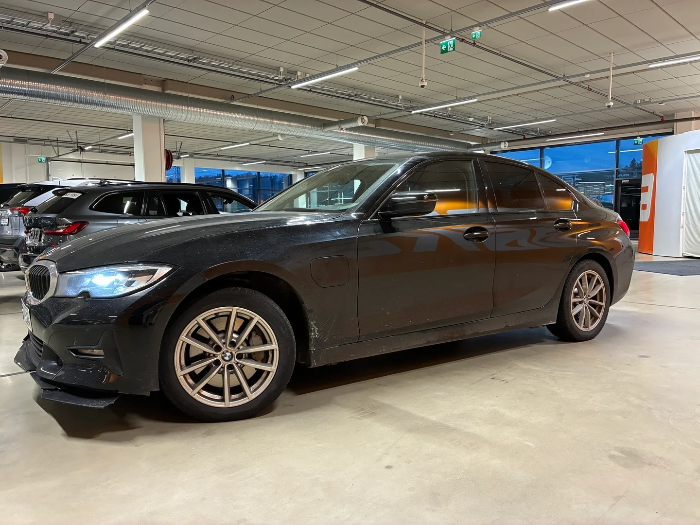 Car Image - 2BZtqYyP1rwumNuuMzX4pT