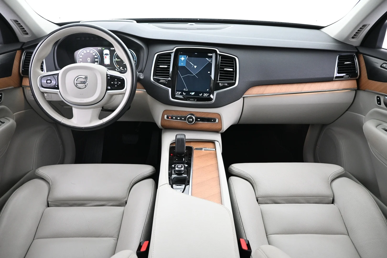 Car Image - 4wzFSFUoCceLO8IN0rTEY3
