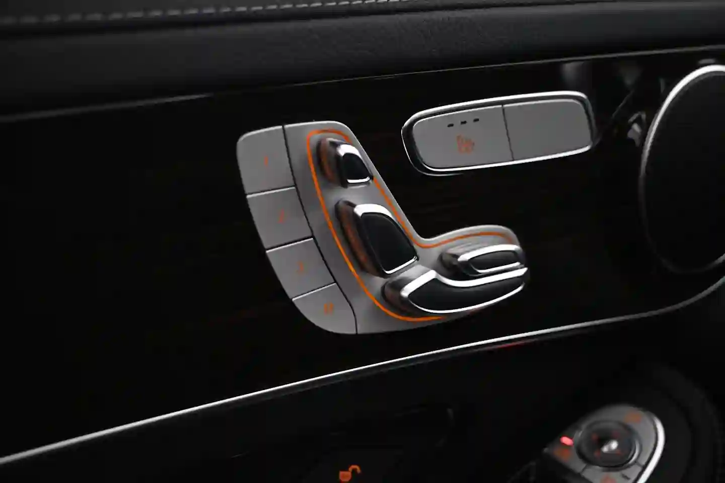 Car Image - 6H2r5xwdSU8rhUpXaard6D