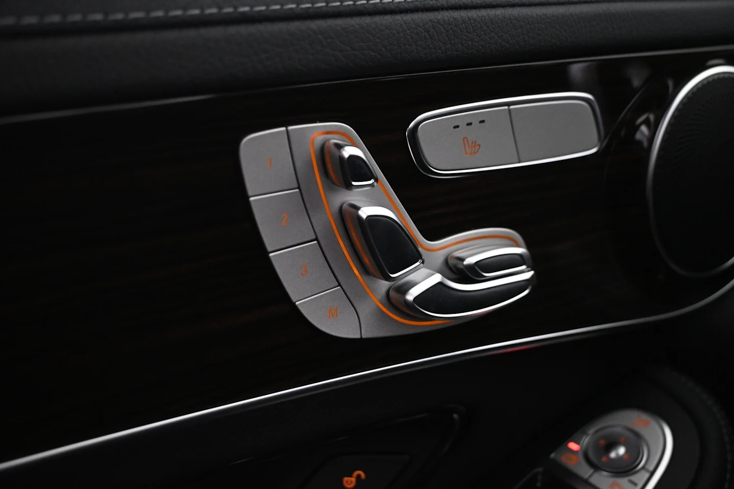 Car Image - 6H2r5xwdSU8rhUpXaard6D