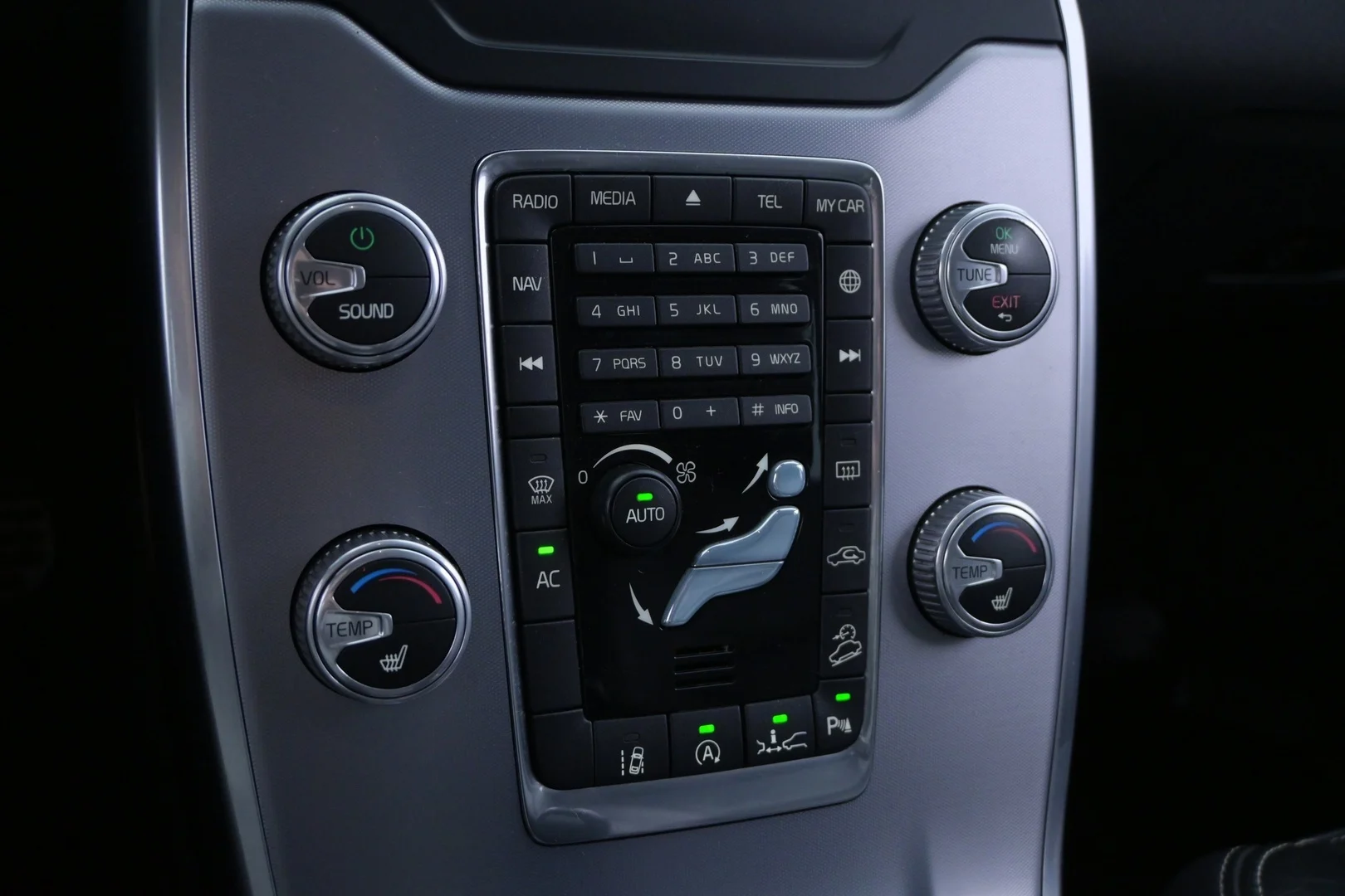 Car Image - e8a5hEtGvsUgmrnp3gC3f
