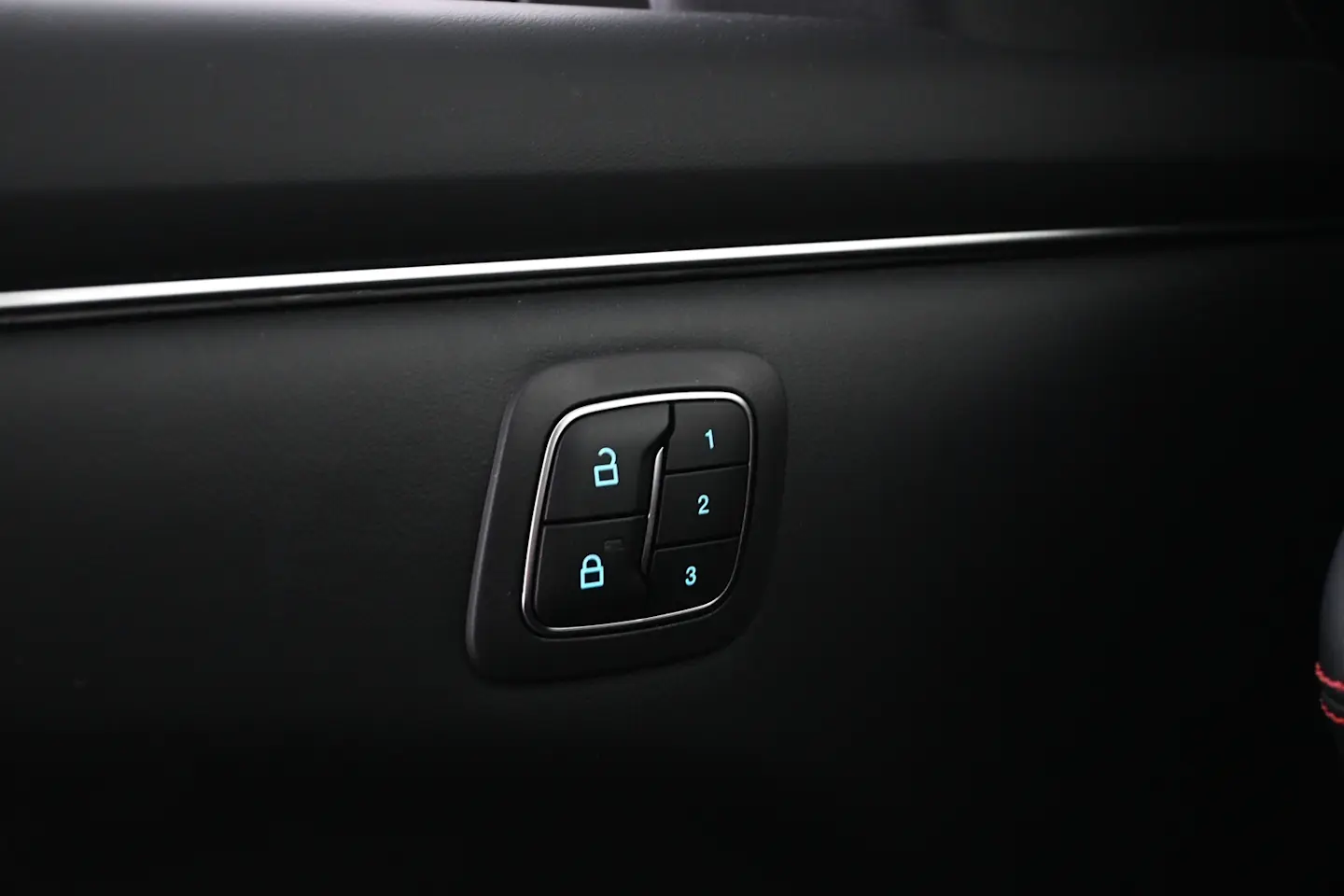 Car Image - 5ZU25Ch1TTxyNCcEBVAnFB